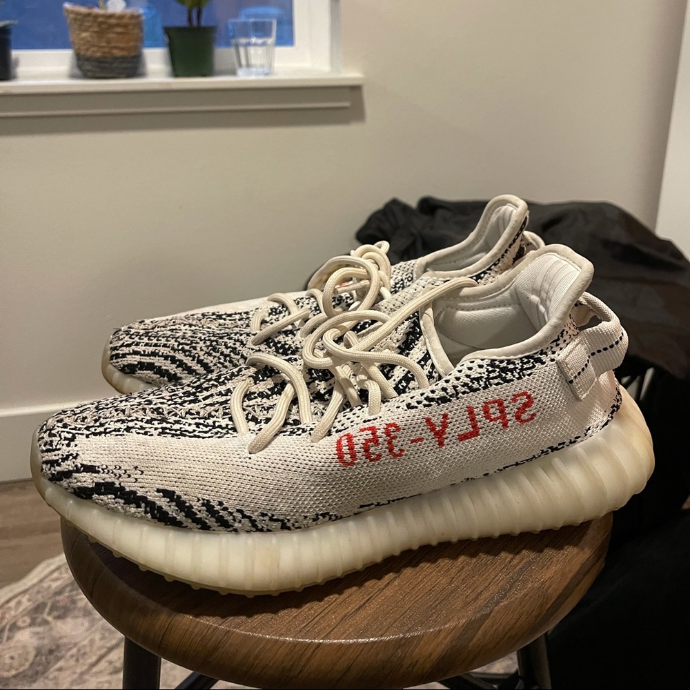Yeezy zebra sneakers size 8.5 Men’s